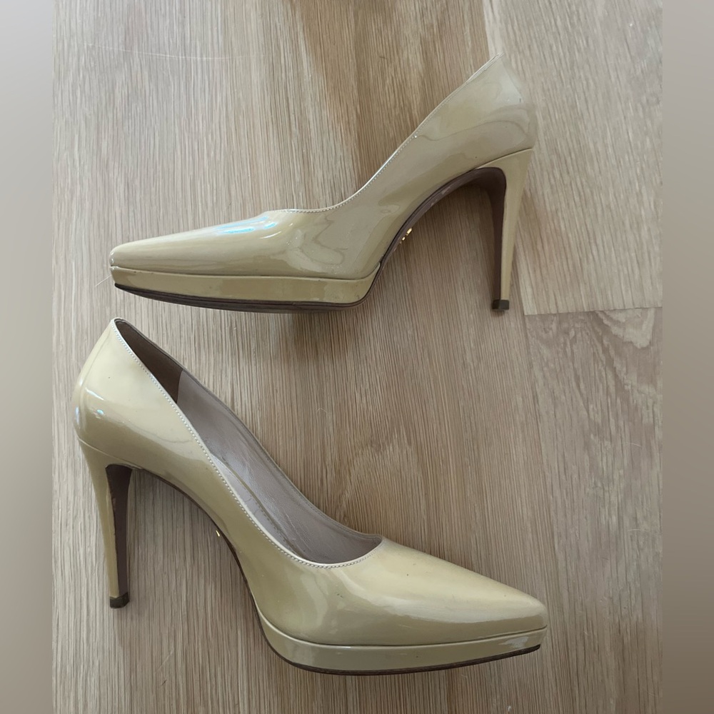 Prada Patent Leather Beige Heels - image 3